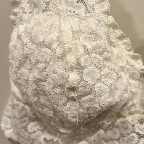 Aerie Wildflower Lace Paddee Halter Bralette size Mediun - Picture 2 of 4